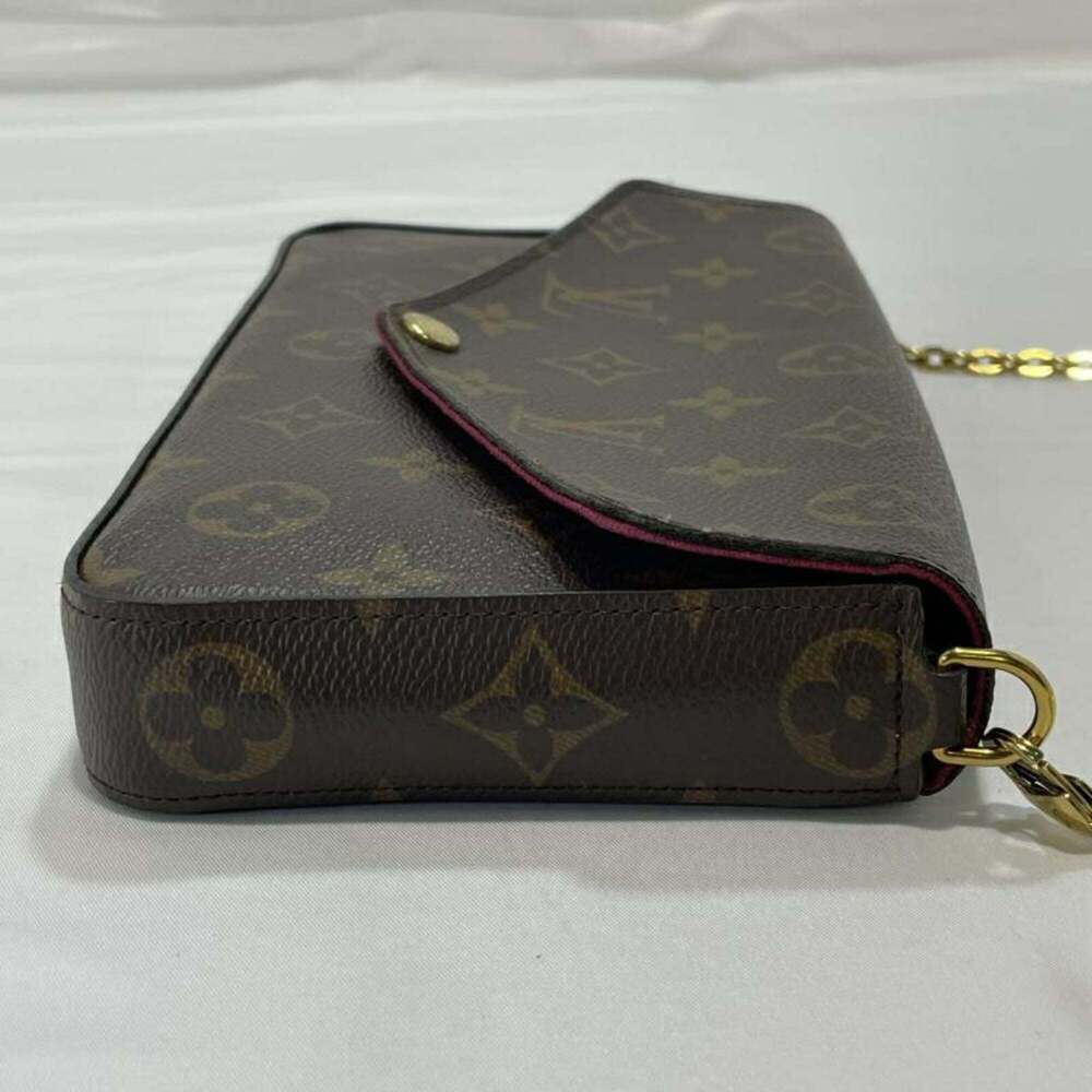 LOUIS VUITTON Brown Pochette Shoulder Bag - Picture 3 of 10
